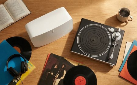 Considering a complete wireless turntable setup? I've created 4 simple vinyl systems, featuring Bluetooth and Sonos-compatible options