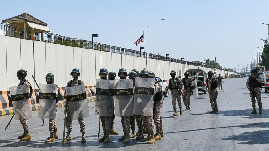 Protesters storm US Consulate in Pakistan, at least 9 dead