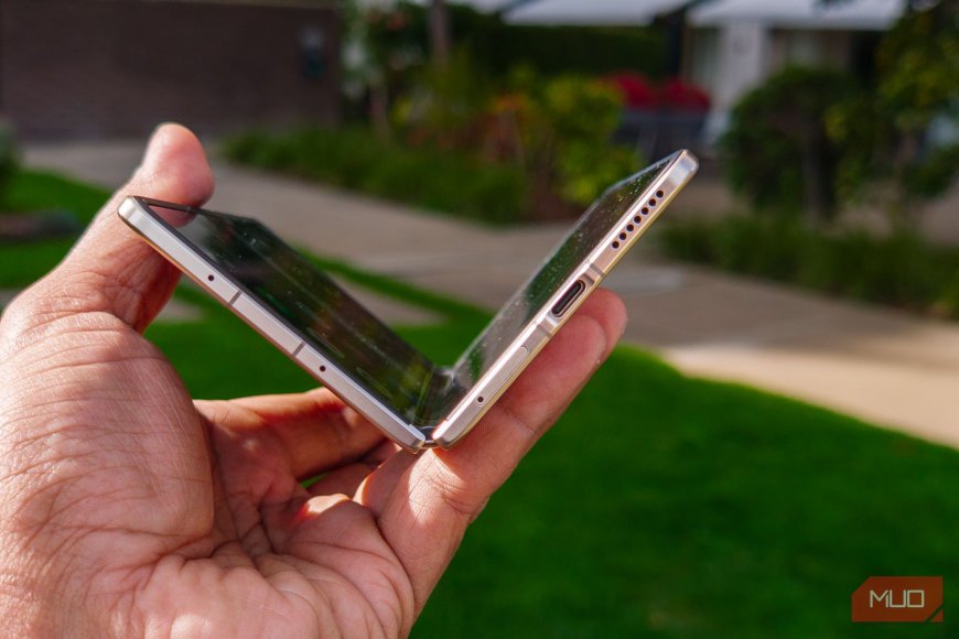 This foldable proves that folding phones can have few compromises