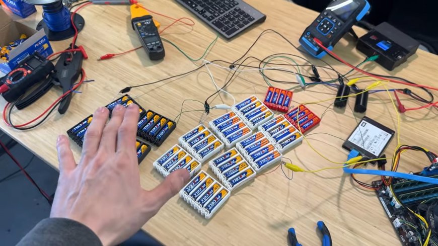 How long can you run a PC on AA batteries? — I think we just witnessed the birth of a chaotic new speedrun
