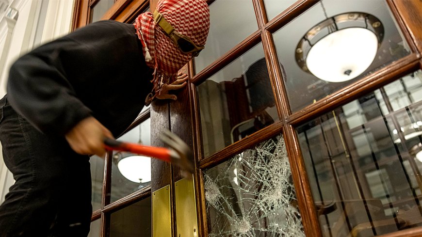 Columbia University 'occupiers' who held staff hostage have discipline overturned by NY judge