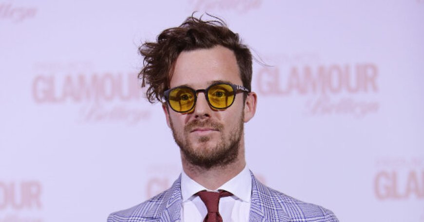 Spanish Actor Aldo Comas Calls Out Celebrities Wearing 'Free Palestine' Pins While Staying Silent on Iran