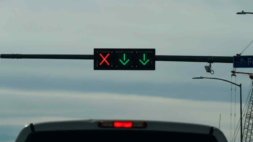 Denver driver got fined after seeing a strange red “X” signal — 49 more received citations but the DOT had to cancel them all for “misleading”