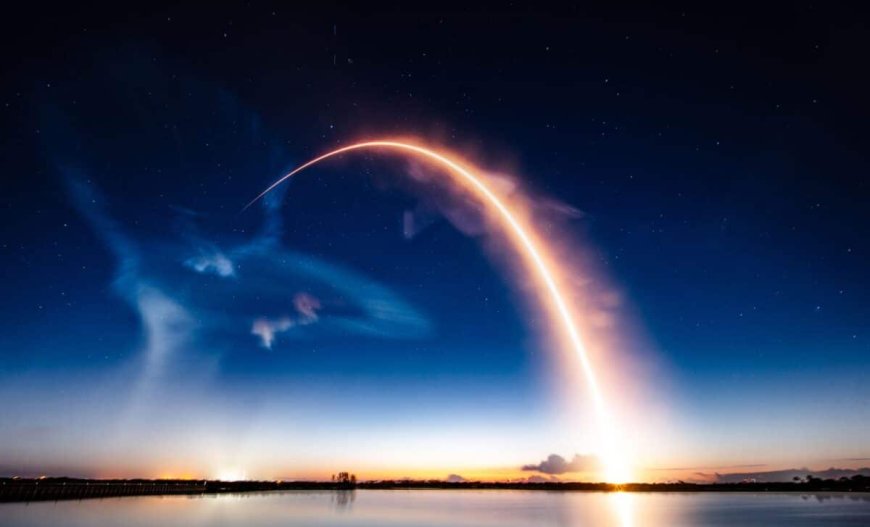 A SpaceX Rocket Created One of the Strangest Sky Phenomena: A Giant Glowing “Jellyfish”