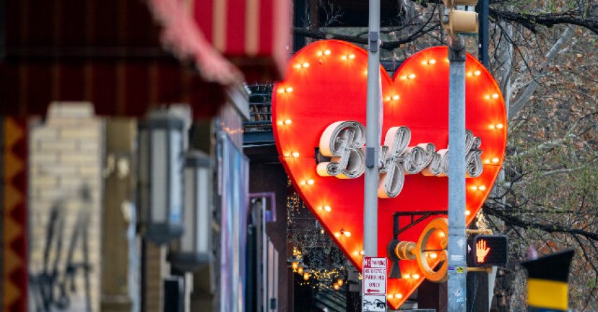 Watch: Heroic Austin Cops Stop 'Property of Allah' Shooter