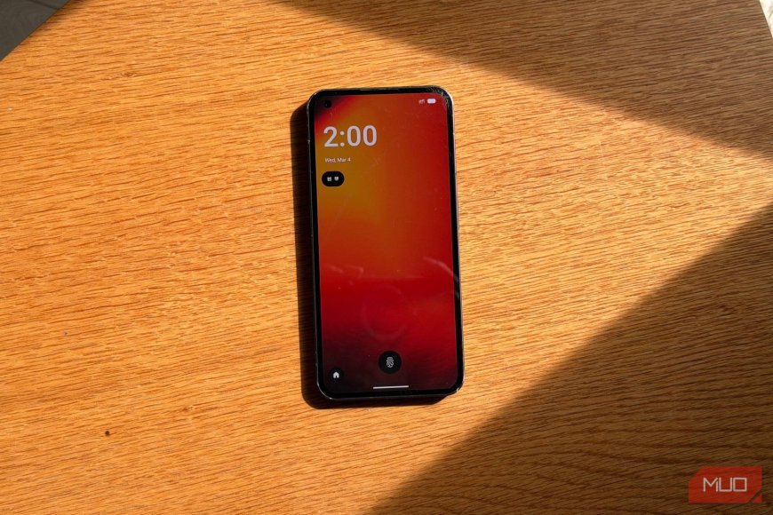 I installed LineageOS for Android 16 and immediately regretted it