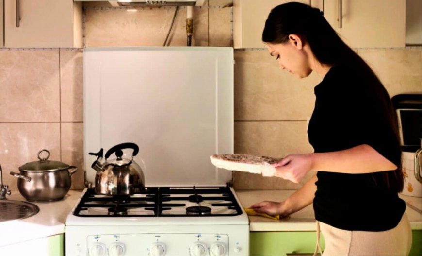 Psychology Says People Who Clean as They Cook Display These 8 Superior Personality Traits