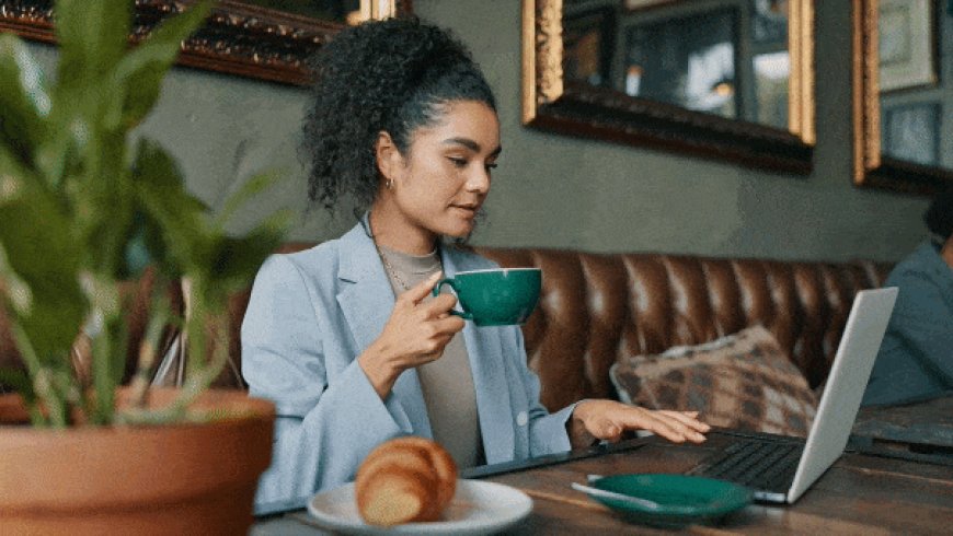 Etiquette expert reveals 5 common coffee shop habits that customers need to stop