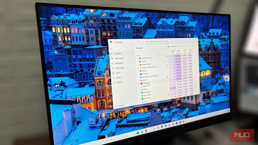 I wish I'd used this free tool to debloat Windows 11 sooner