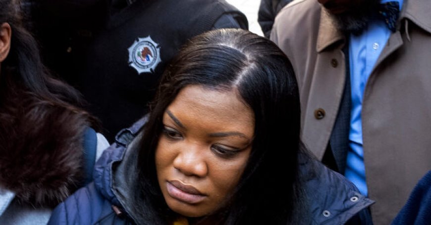 Report: Epstein Prison Guard Googled Him Minutes Before Body Found, Received Mystery $5k a Week Earlier