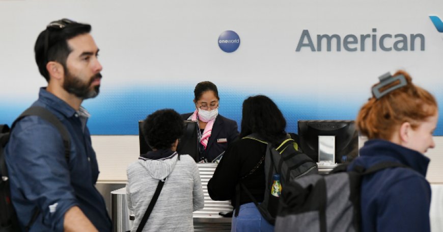 WATCH — Woman Accused of Not Using Headphones Kicked Off Flight: 'Is This Not a Free Speech America?'