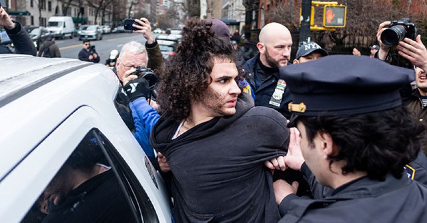 WATCH: New York's Latest Muslim Bomber Flashes Islamic Supremacy Sign