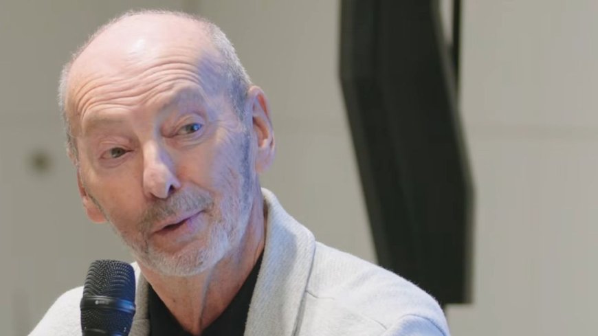 Former Xbox VP talks building Microsoft's brand, distancing it from Windows, and "throwing punches" for Bill Gates — "this is how the console wars started"