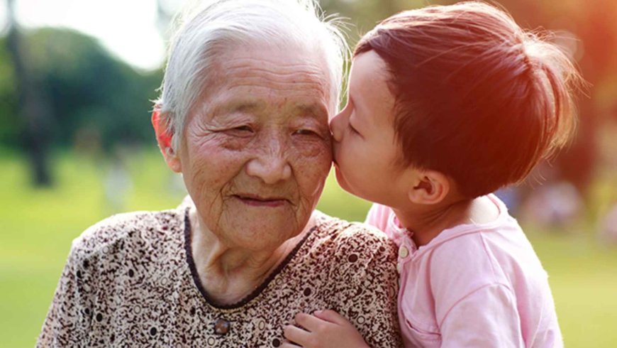 Caring for grandchildren not only strengthens family ties, but also improves memory and protects the brain, according to a study of nearly 3,000 grandparents