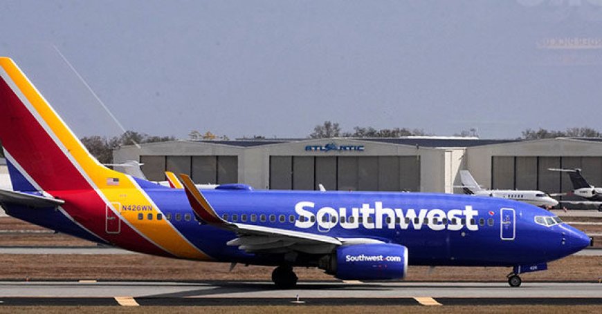 WATCH: Southwest Flight Diverted Due to Passenger Scare Involving Phone Alert Marking Ramadan Prayer Time