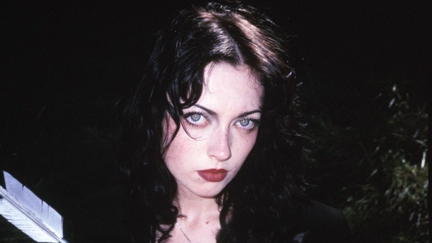 "I'll be your 1-900-G spot, baby, you won't last." Violet Grohl shares phone sex-inspired new song, announces debut album Be Sweet To Me