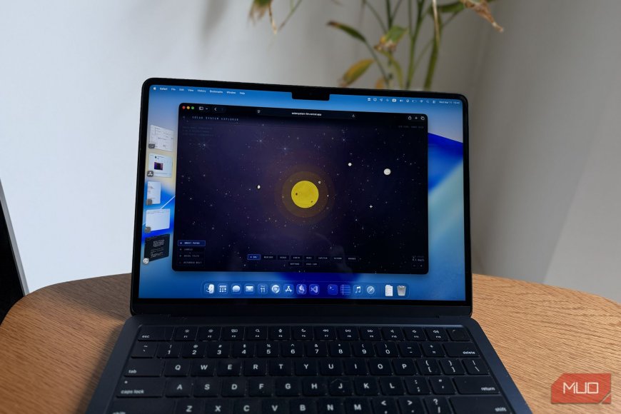 I asked Claude, ChatGPT, and Gemini to build a simulation, and one winner was obvious