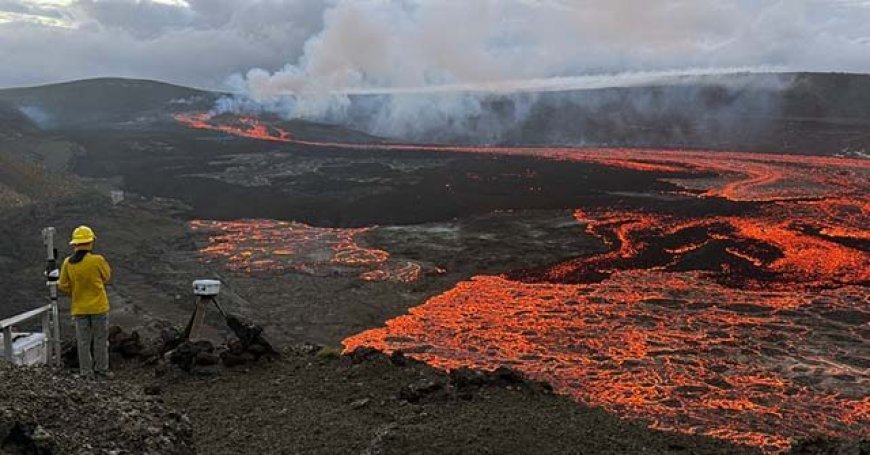 WATCH: Eruption of One of the World's Busiest Volcanos in Hawaii Puts on Spectacular Lava Show