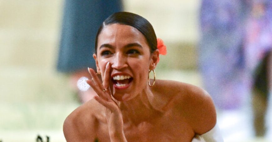 Report: AOC Spent $2,000 in Campaign Funds to Hire Celebrity Makeup Artist