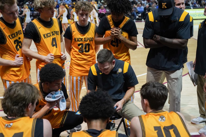 Top-ranked  Rockhurst shuts down Kickapoo in Class 6 quarterfinals