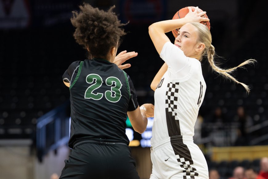 Missouri State recruit helps Lee’s Summit West knock off  Kickapoo in Class 6 quarterfinals