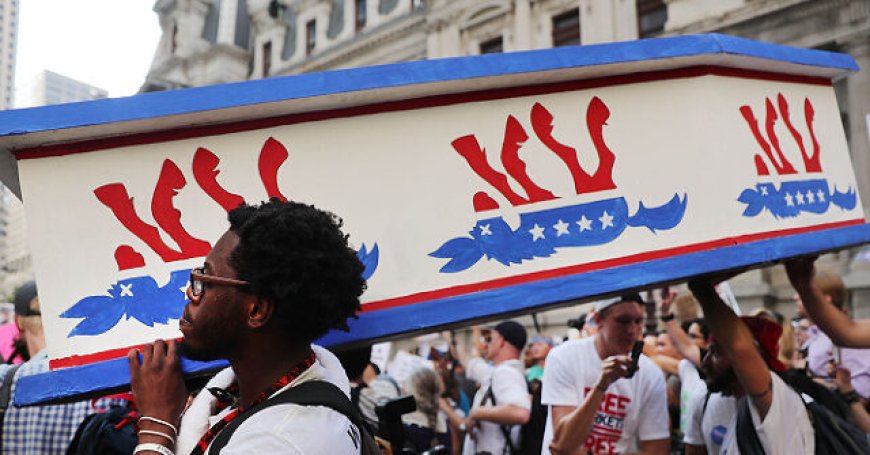 Former Obama Campaign Managers Warn Democratic Party Is a Mess