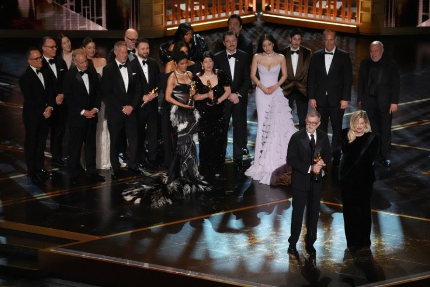 History made, favorites crowned at Oscars