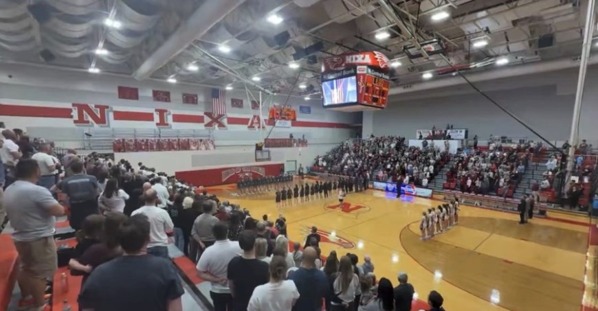 VIDEO: Strafford, Nevada fans sing anthem as audio fails before game in Nixa