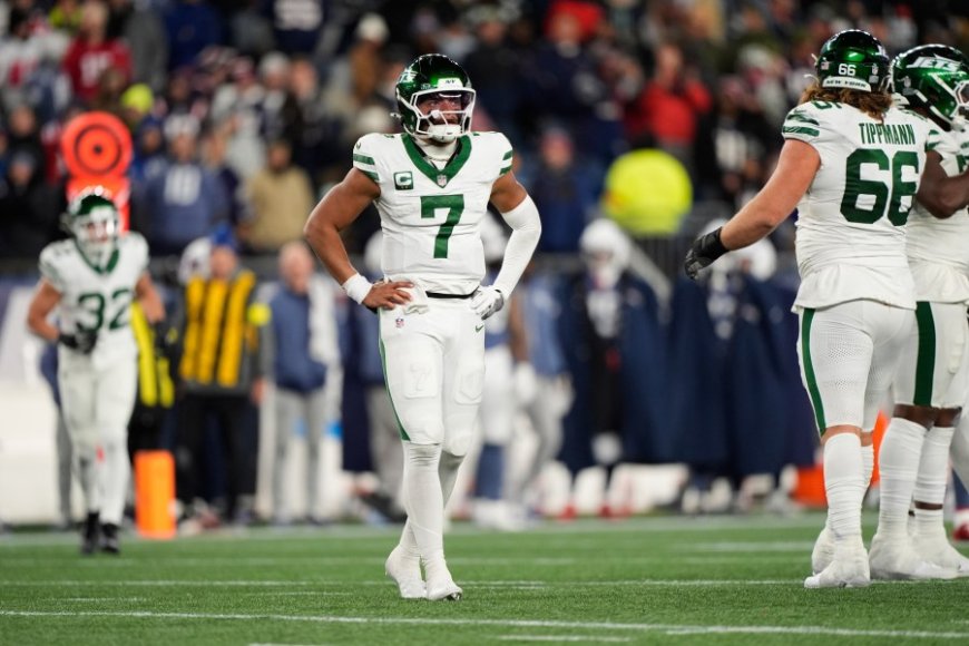 Chiefs finalizing trade for Jets QB Justin Fields