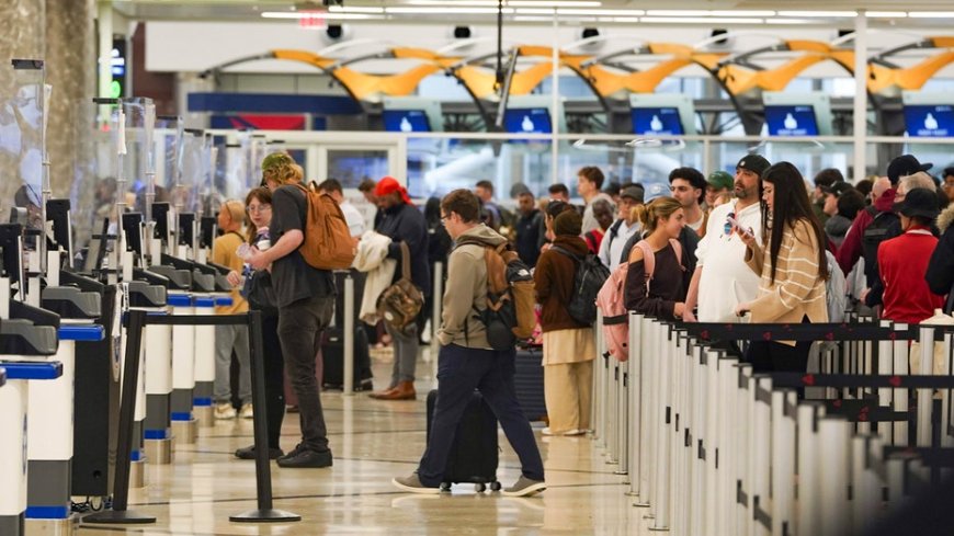 Flight passengers are warned things could get worse amid DHS shutdown, delays and callouts