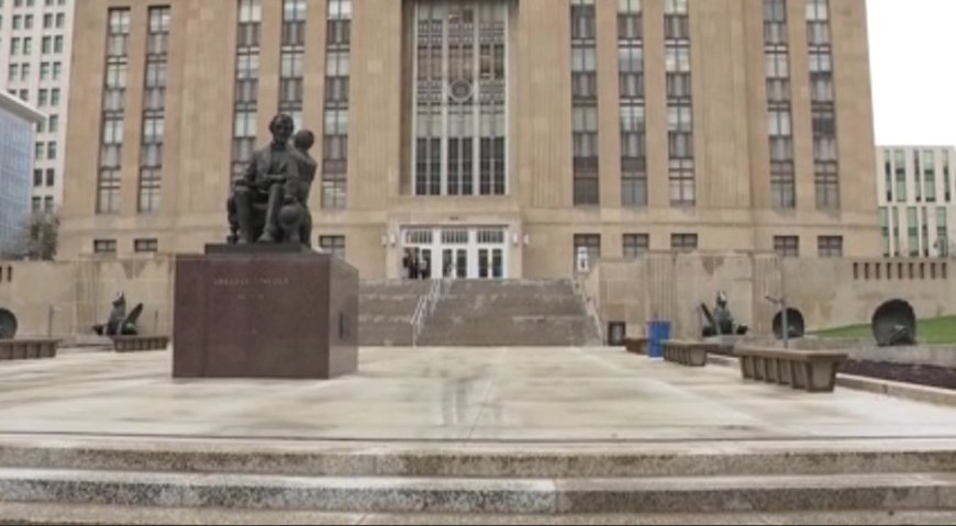 Lawsuit filed against Kansas City after man run over by city-owned vehicle at bus stop