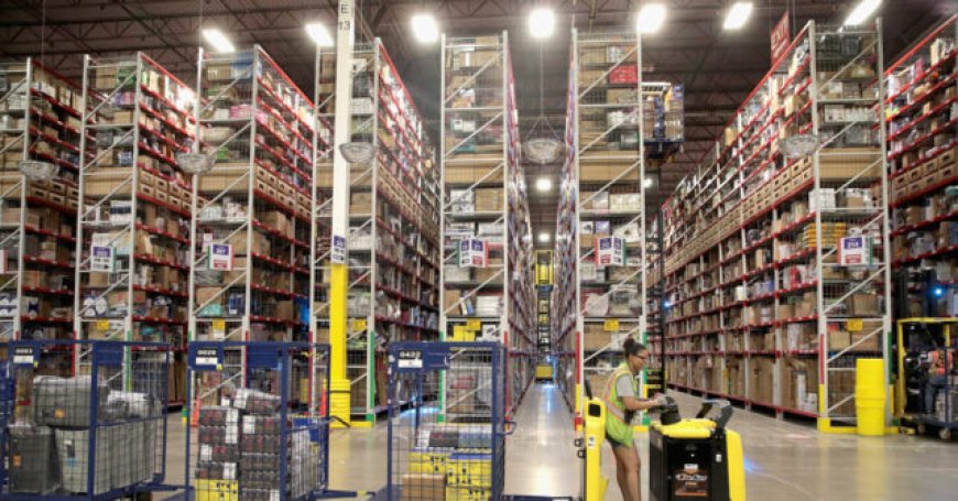 Wholesale Inventories Fall For Second Straight Month
