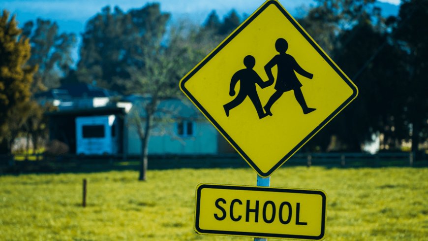 Proposed fine could cost you $60 in Kansas for distracted driving