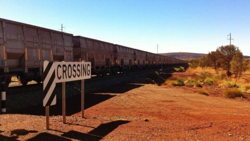 Australia has just discovered the largest iron deposit ever recorded, weighing 5.7 billion tons, and the most impressive thing is not its size, but its age