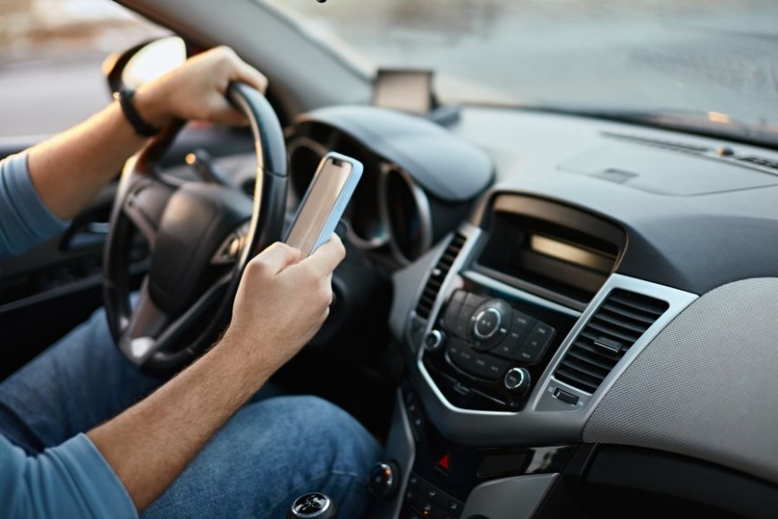 Kansas bill limiting drivers' cellphone use hailed as crucial safety step