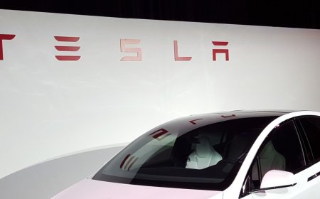 The final days of the Tesla Model X and S are here. All bets are on the Cybercab.