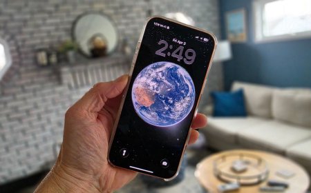 I turned the Artemis II mission's most stunning Earth photo into an iPhone wallpaper — but I needed a little help from AI