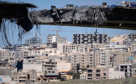 Trump gives Iran 48 hours to open Strait of Hormuz as search continues for missing US pilot