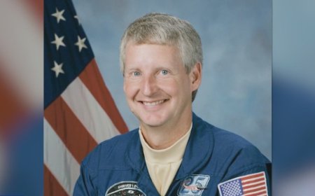 KU professor and former astronaut speaks on Artemis II mission