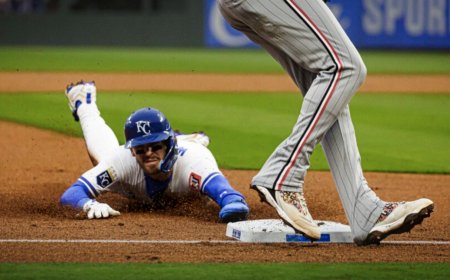 Photos: Royals take rainy 13-9 victory over Minnesota Twins [April 1, 2026]