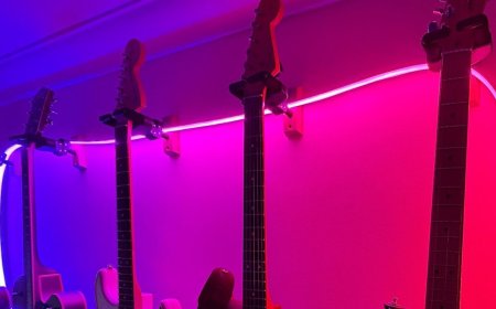 Light up your life with the Philips Hue Omniglow, the best Hue lightstrip yet