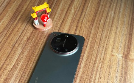 The Xiaomi 17 Ultra has some impressive add-ons that make snapping photos really fun