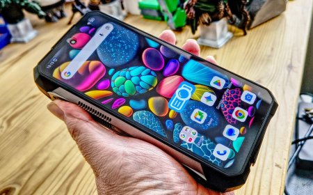 8849 Tank X rugged phone review: A feature-rich design built around a 1080p DLP projector and a whole lot of weight