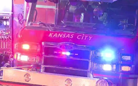 Man hospitalized after early-morning house fire in Kansas City