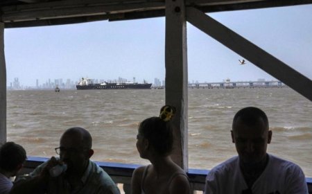 Trump says he's considering 'joint venture' with Iran for Strait of Hormuz tolls