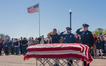 Motorcyclists honor fallen veteran in his 'Final Mile' to Kansas cemetery