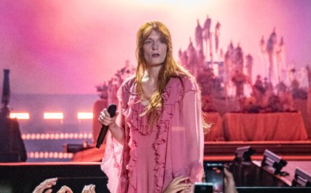 Florence + the Machine Teams With Abortion Giant Planned Parenthood on Tour