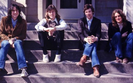 "They were the inadvertent godfathers of the independent music scene." Power-pop nirvana met emotional baggage and personal tragedy in the story of Big Star, a band destined to fail