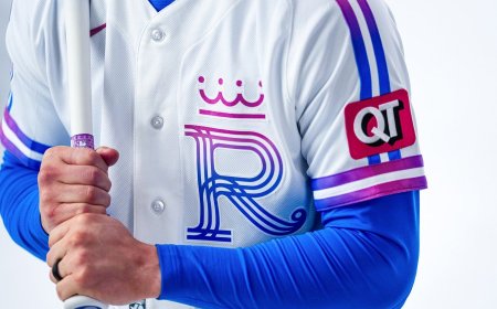 Kansas City Royals announce new 'Forever Fountains' uniform