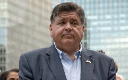 Dem governor says 'something genuinely wrong with' Trump, urges removal from office for 'national security'